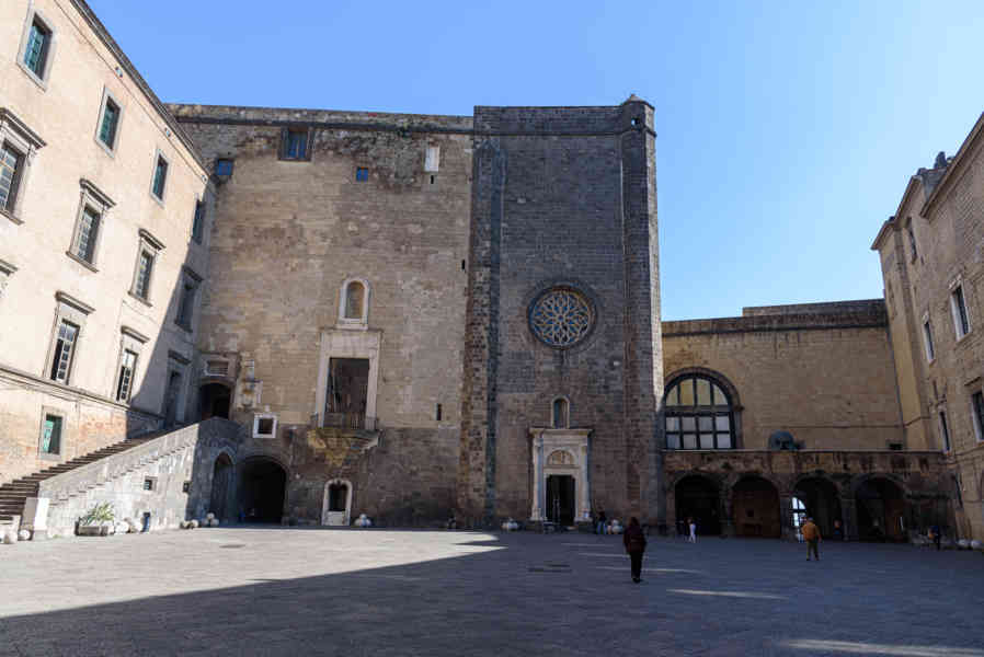027 - Italia - Nápoles - castillo Nuevo o Maschio Angioino.jpg